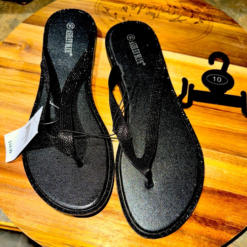 Ashley Blue rhinestone thong sandals. NWT. Women size 10
